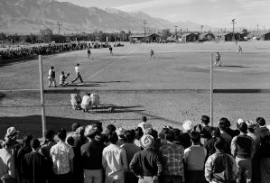 Baseballat_Manzanar1943cor.jpg